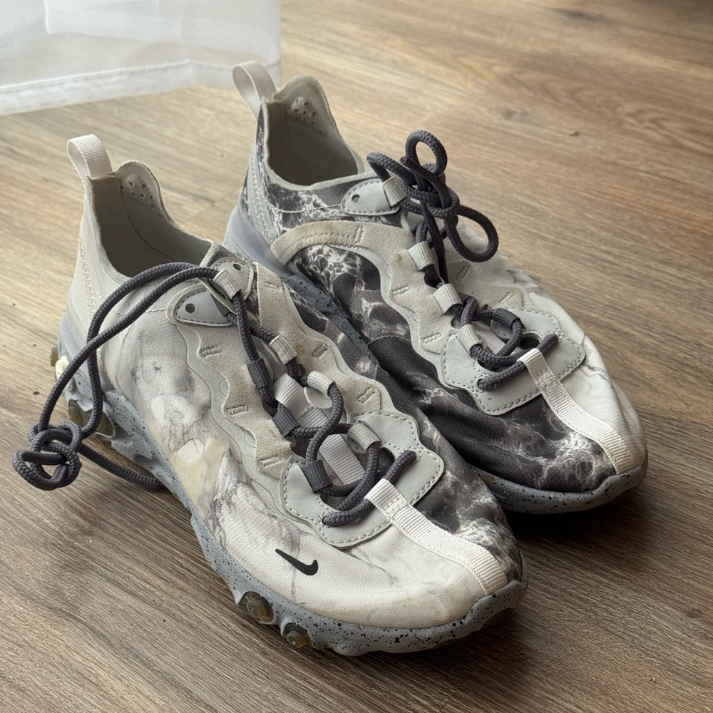 React Element 55 Kendrick Lamar Multi-Platinum